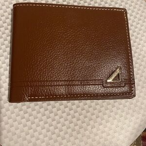 New Without Tag Men’s Brown Bifold Wallet